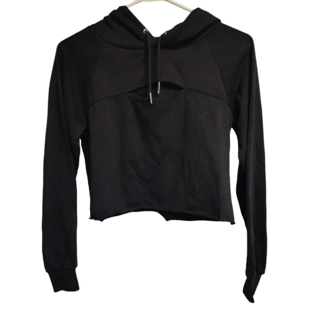 NWOT Black Cropped Hoodie with Keyhole🖤🔸five for $20 top bundle item🔸